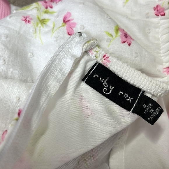 90s Vintage Floral Milkmaid Dress - Picture 7 of 9